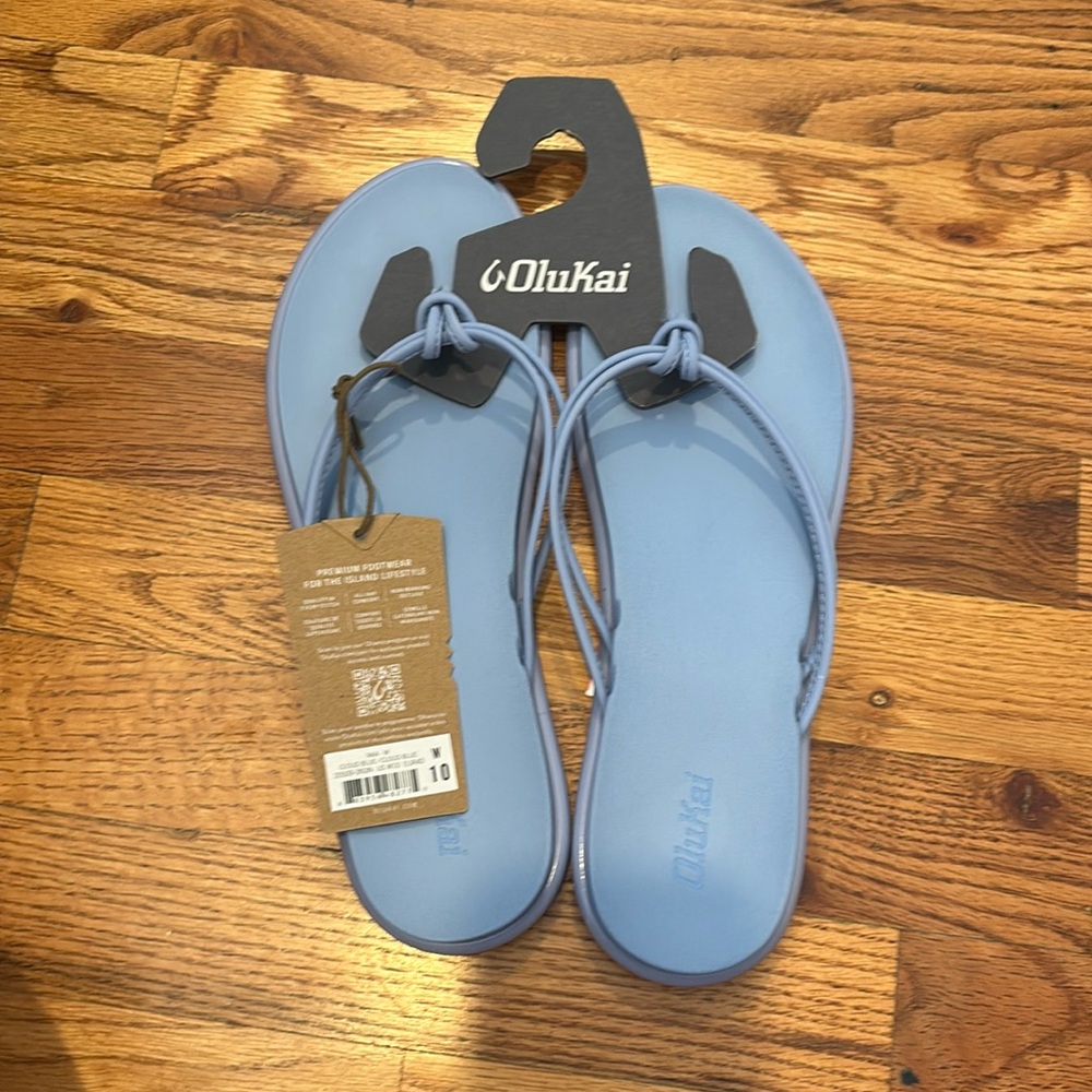 NWT Olukai ‘AKA Sandals Cloud Blue - Size 10